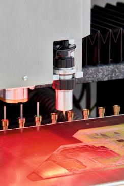 LPKF ProtoMat S104 - Specialisten för RF- och mikrovågstillämpningar, fullt utrustad för elektroniklaboratoriet.: Dispensering